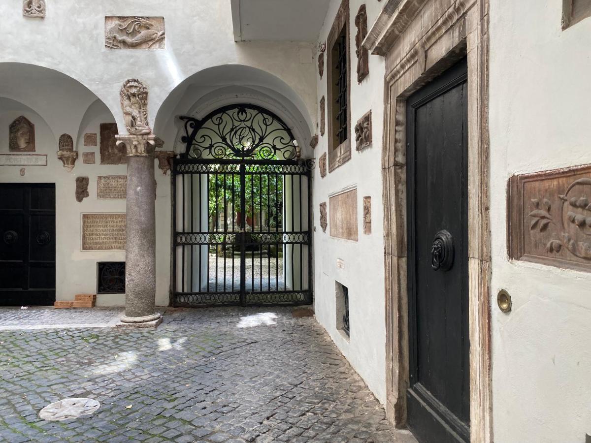 Rome Center, Luxury & History In Via Monserrato Buitenkant foto